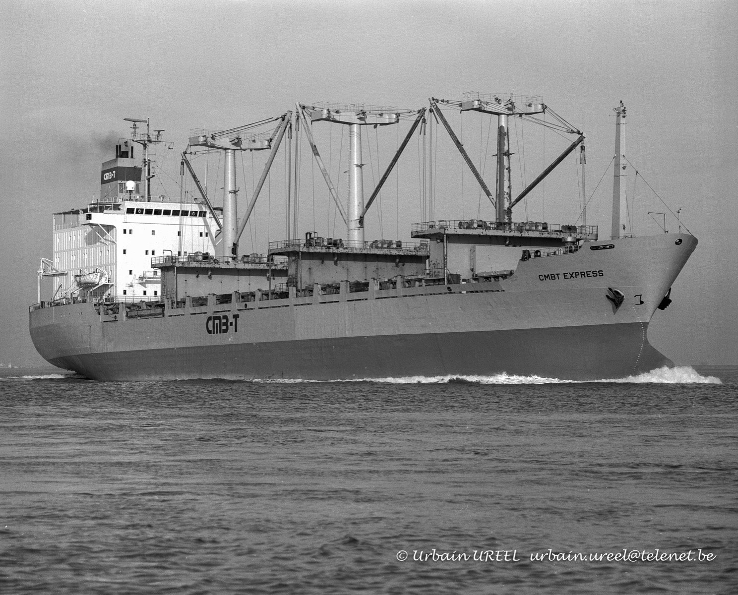 CMBT EXPRESS  (°1979) 27 NOV 1995