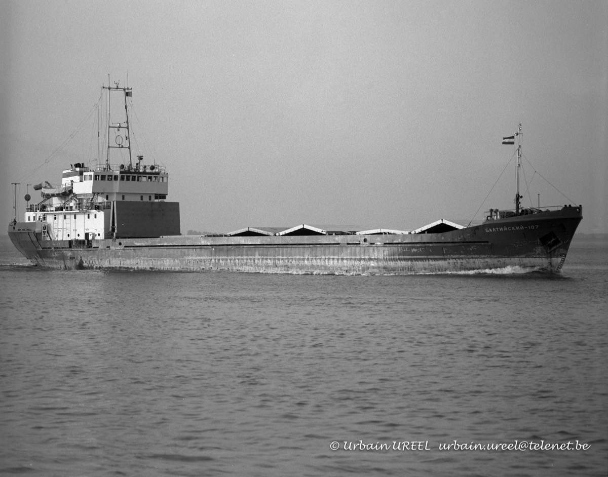 BALTISKIY 107 (°1979) 14 MAY 1998