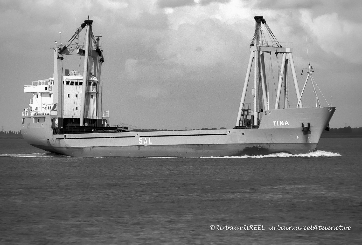 TINA(°1980) 5 OCT 1995