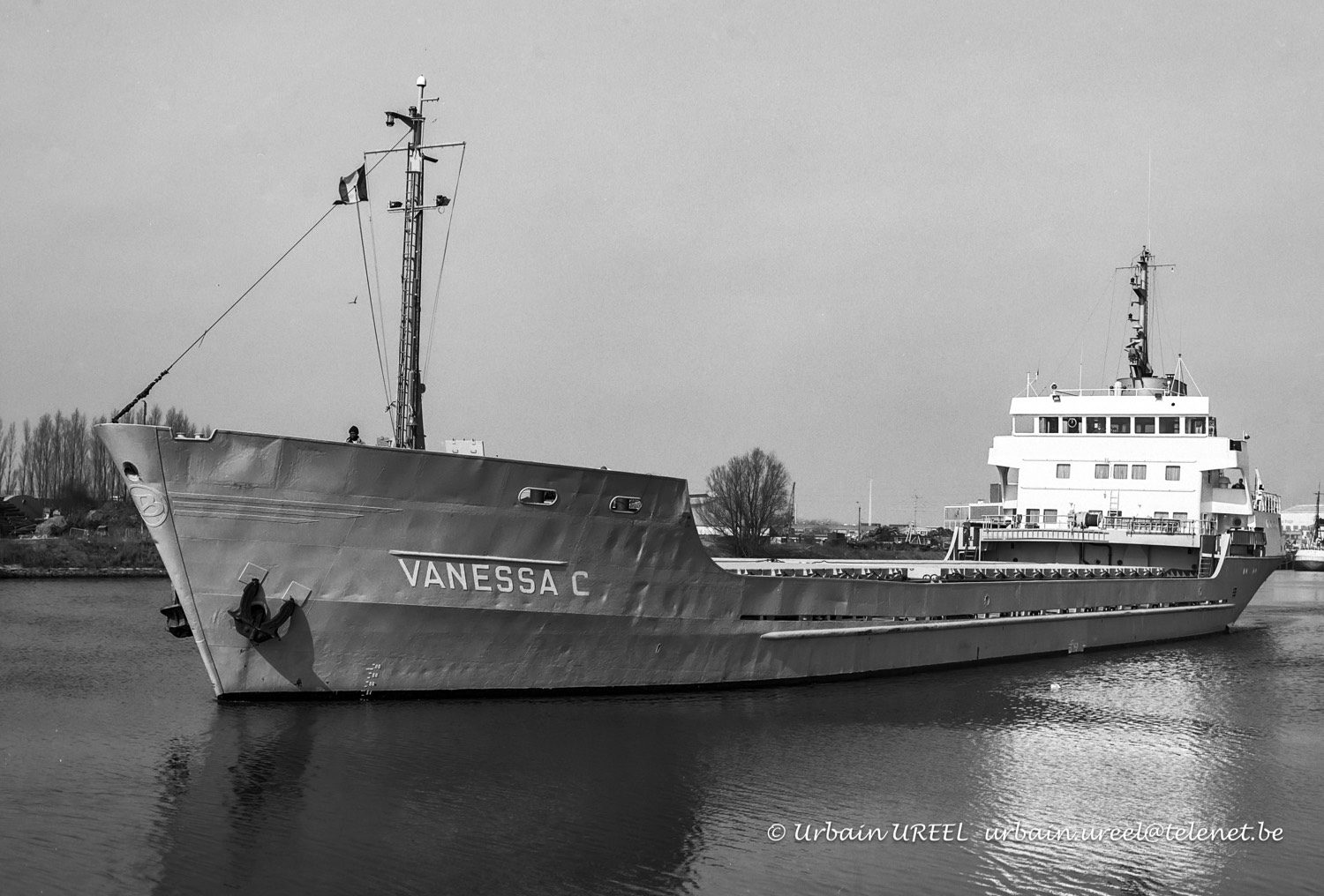 VANESSA C(°1974) 8 MAR 1993