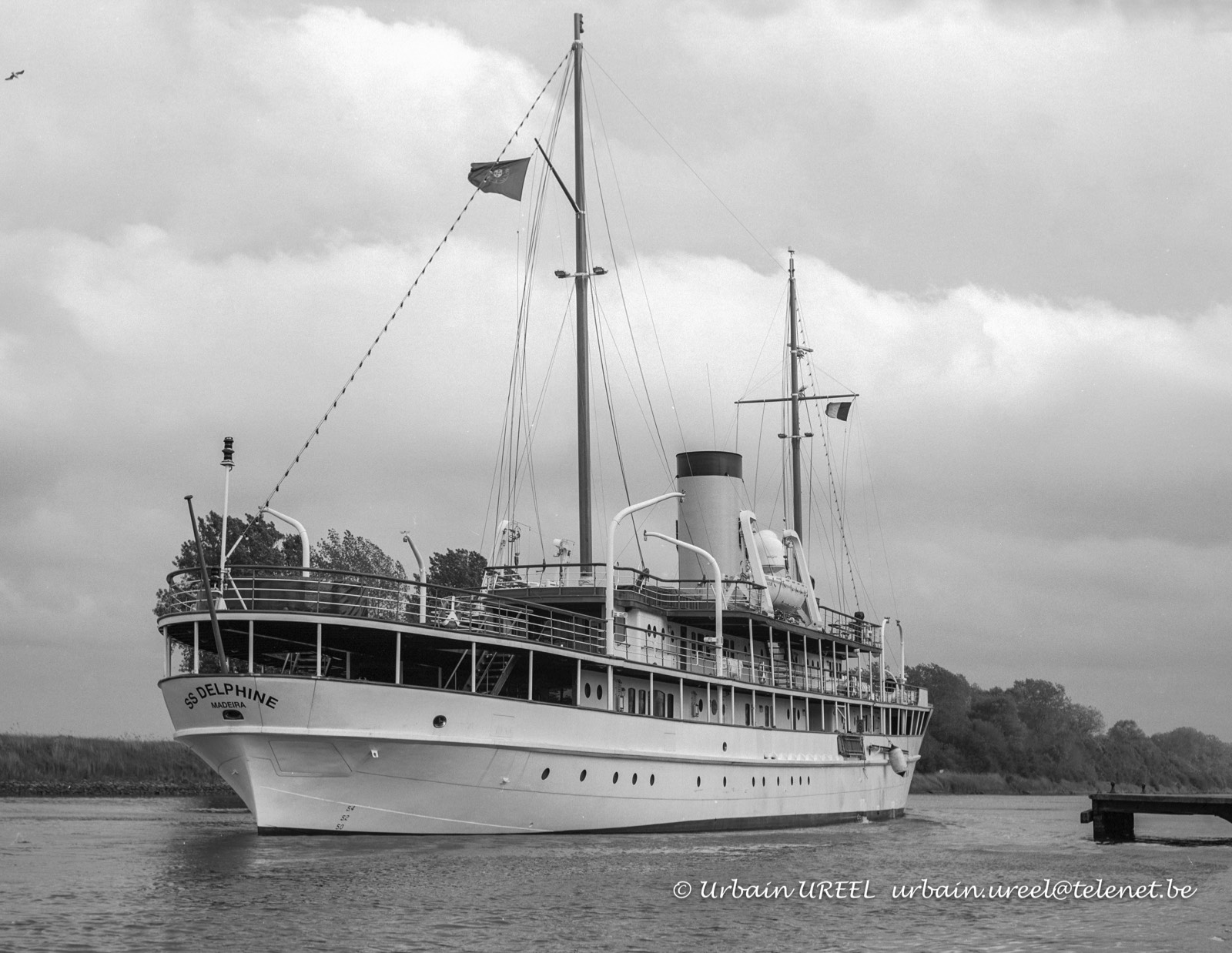 DELPHINE (°1921) 22 MAY 2003