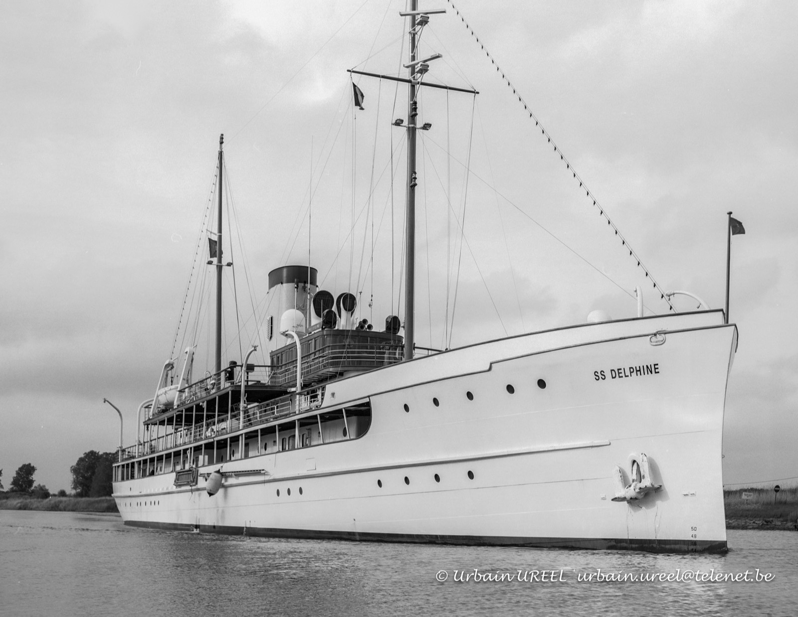 DELPHINE (°1921) 22 MAY 2003